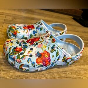 LIMITED EDITION Vera Bradley size 8 Crocs. Lightly worn inside only